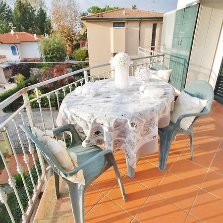Raffinato Attico Vicino Al Mare Con Solarium Lido Di Camaiore Eksteriør bilde