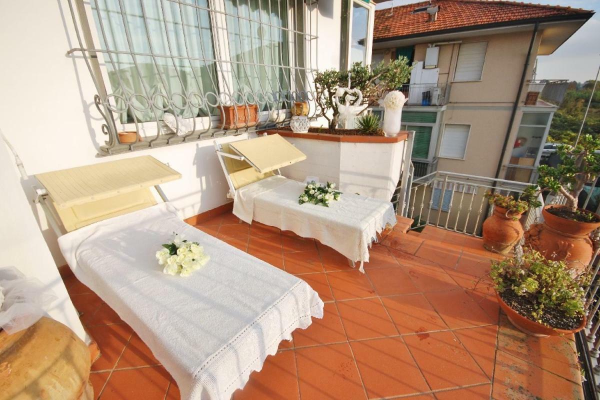 Raffinato Attico Vicino Al Mare Con Solarium Lido Di Camaiore Eksteriør bilde