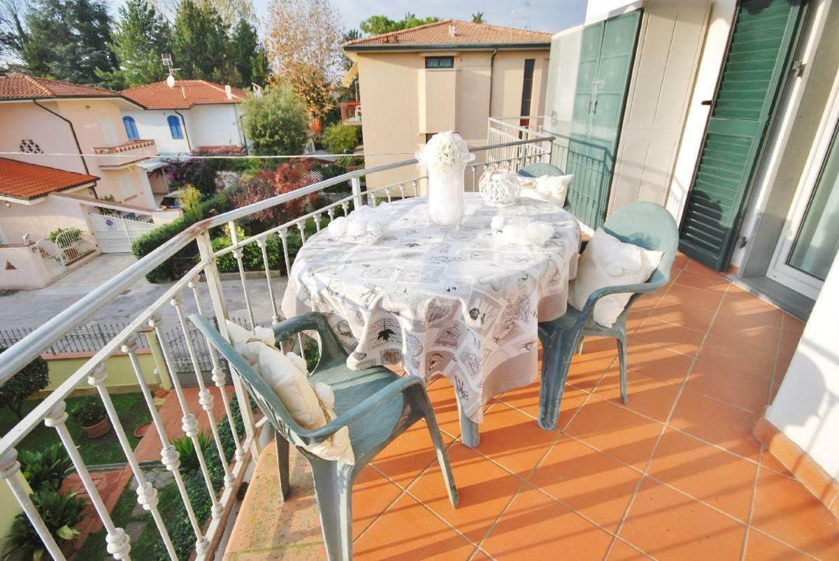 Raffinato Attico Vicino Al Mare Con Solarium Lido Di Camaiore Eksteriør bilde